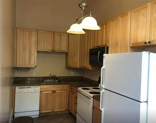 1479 Magazine St #1 — Photo 7