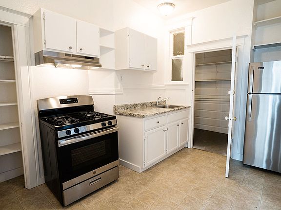 4th image of 609 Ashbury St APT 5
