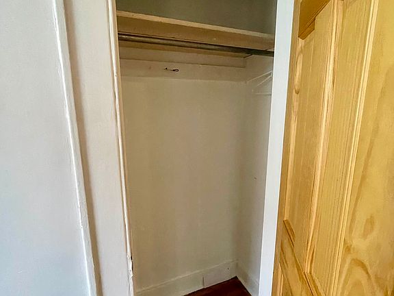 4th image of 2135 27th St APT D2