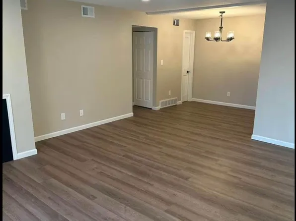 111 N Wisconsin Ave #1, Salina, KS 67401