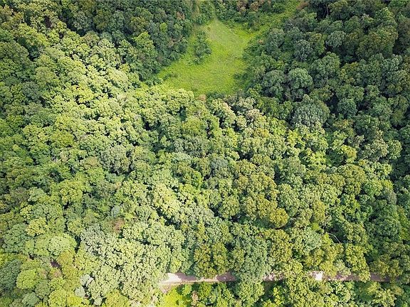 3rd image of Windy Ridge Rd