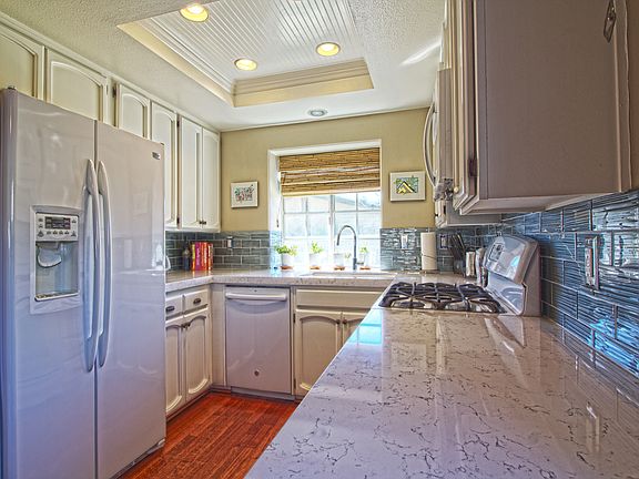 5th image of 2530 Santa Ana Ave #1