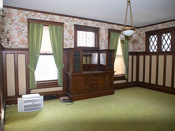 5th image of 304 Glen Ave