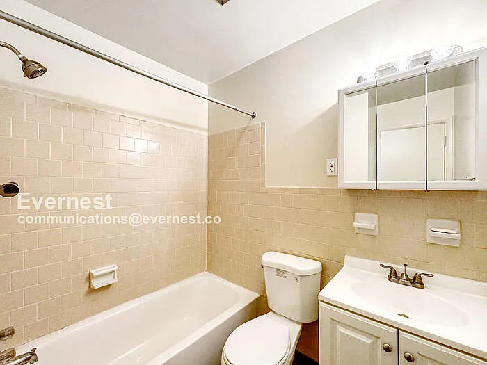 107 Newcastle Dr — Photo 8