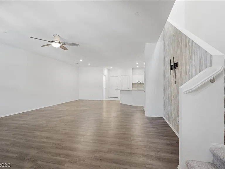 2879 Cabrillo Terrace St — Photo 4