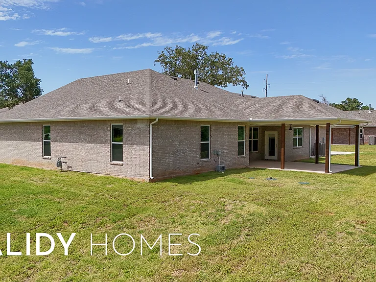 1724 Salma Rd — Photo 34