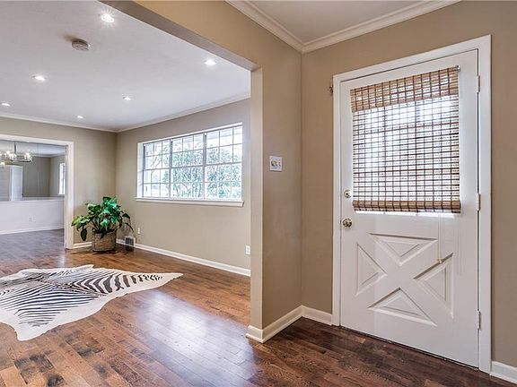 3rd image of 4406 Myerwood Ln