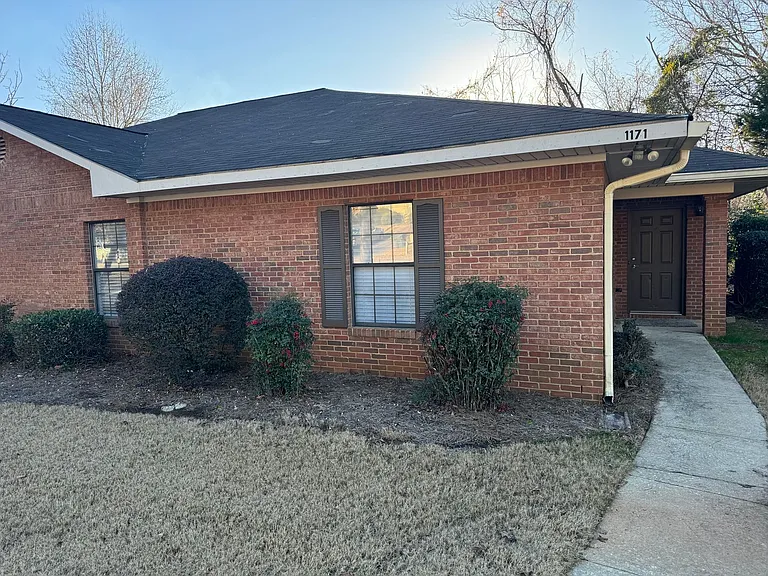 1169 Northwood Dr — Photo 1