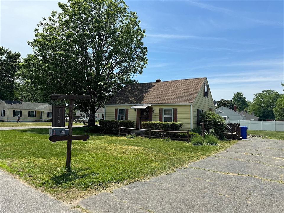 2nd image of 140 Rosemary Dr