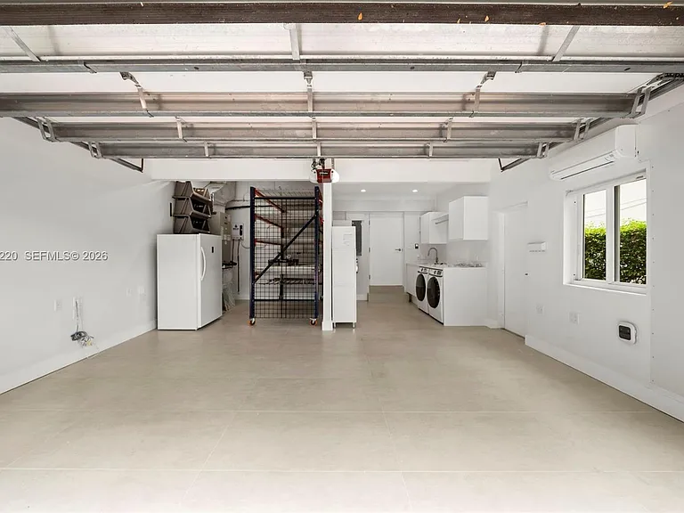 5510 Orduna Dr — Photo 15