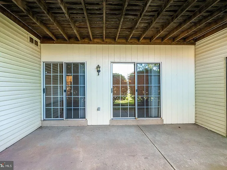 305 Westridge Cir — Photo 14