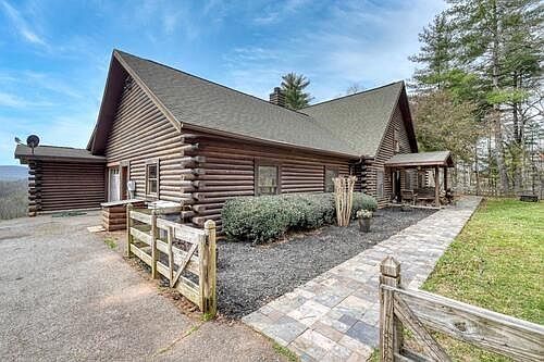 1st image of 978 Ashley Ln