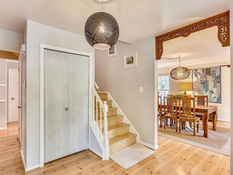 1755 Glastonberry Rd — Photo 16
