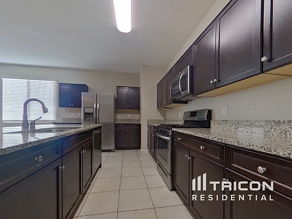 4th image of 31048 W Fairmount Ave