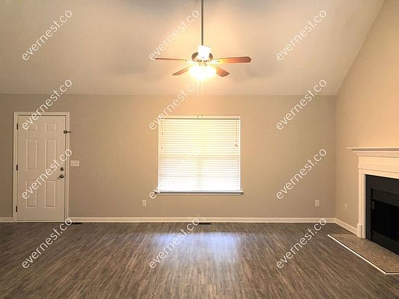 4th image of 18 Woodvine Dr