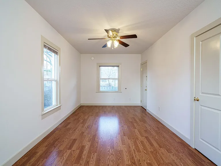 2703 E 8th St #1 — Photo 3