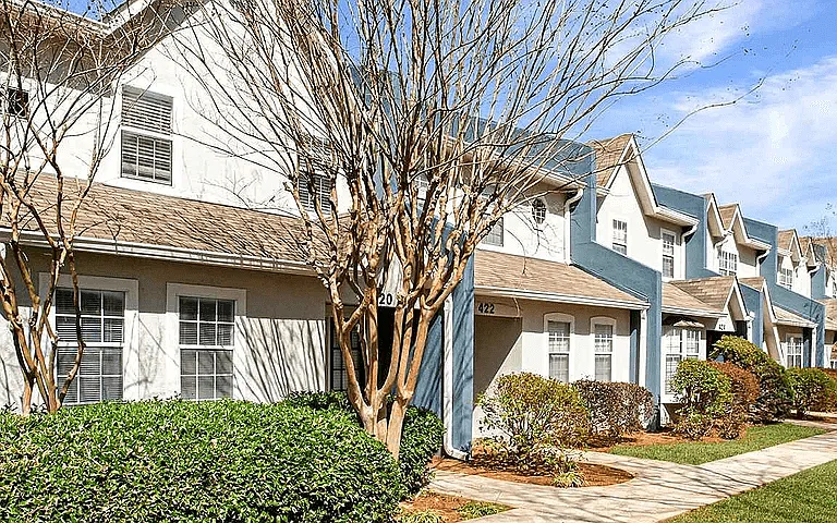 Faris Residences Newnan — Photo 6