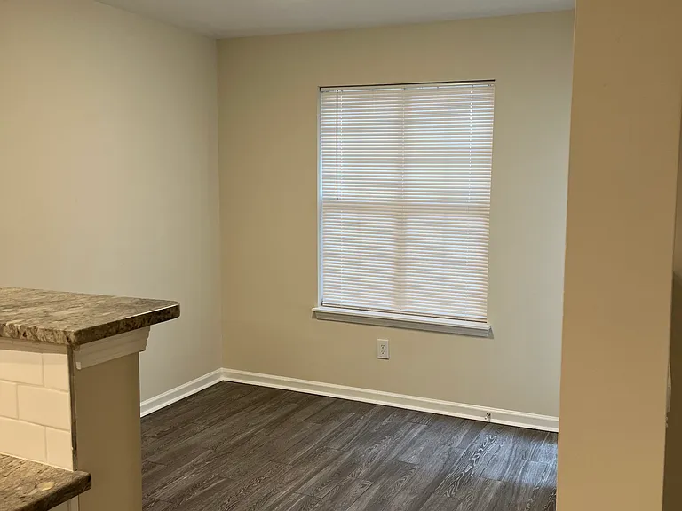10281 University Park Ln — Photo 5
