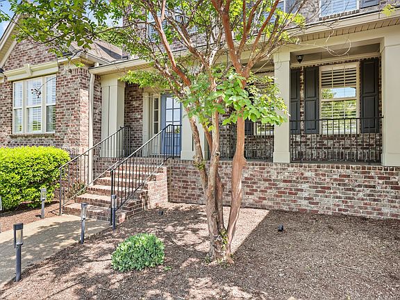 4th image of 217 Terri Park Way
