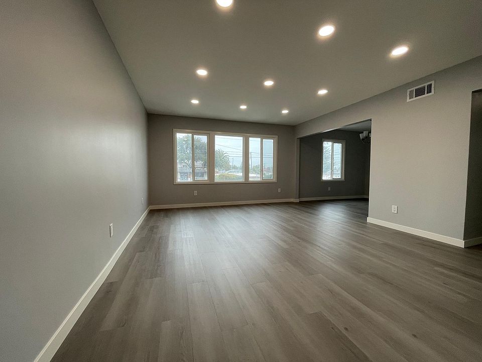 1st image of 411 N San Mateo Dr APT 5
