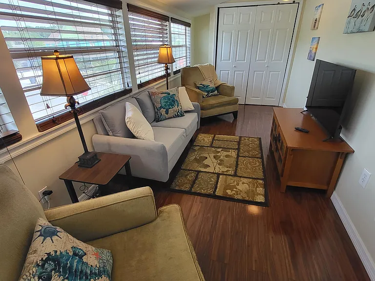 232 Cypress St #2 — Photo 24