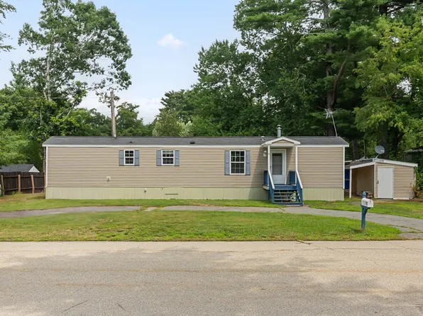 11 Humes St, Webster, MA 01570