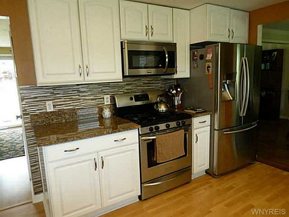 3rd image of 223 Gregory Pl