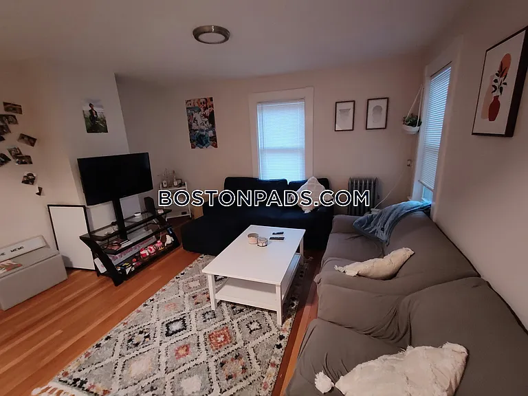 91-93 Cushing St #2 — Photo 7