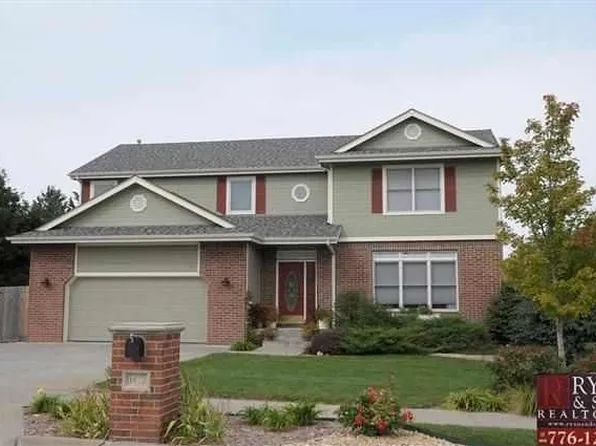 1672 Kingwood Dr, Manhattan, KS 66502