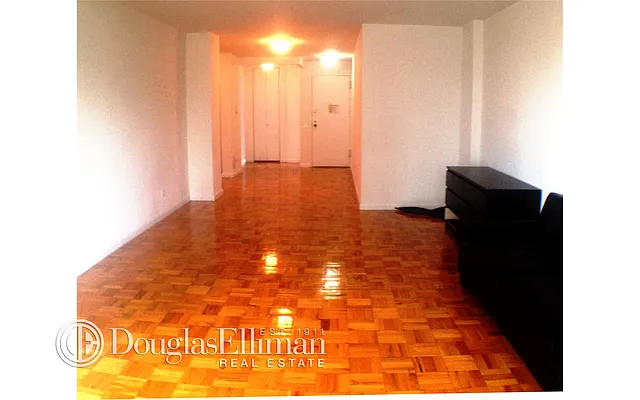 Rented by Douglas Elliman | media 7