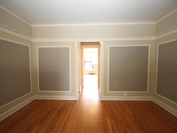 5th image of 805 W Cornelia Ave APT 3N