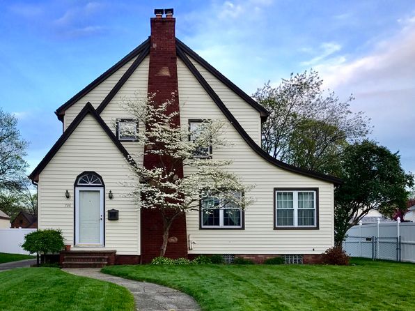 726 Ellwood Ave SW