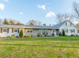 9 Hastings Dr, Northport, NY 11768