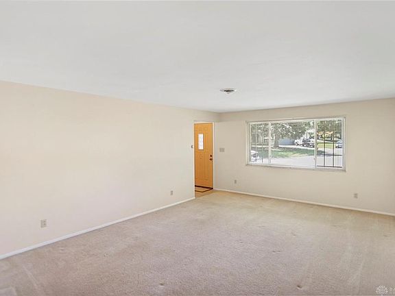 4th image of 2301 Belloak Dr