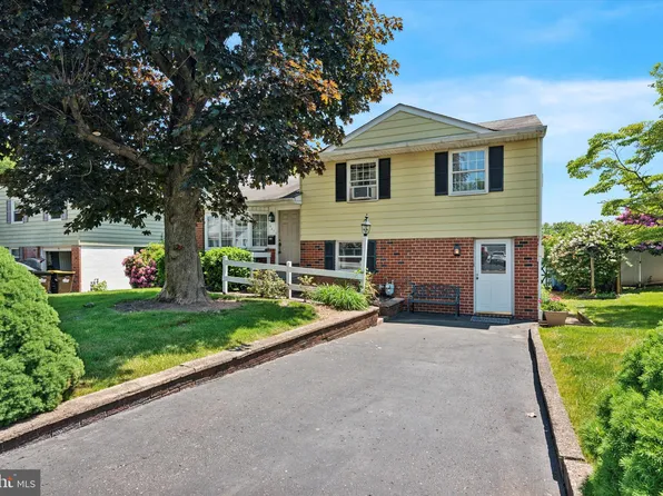 537 Poplar St, Lansdale, PA 19446