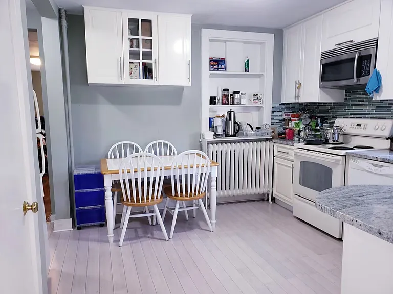 357 Parker St — Photo 19