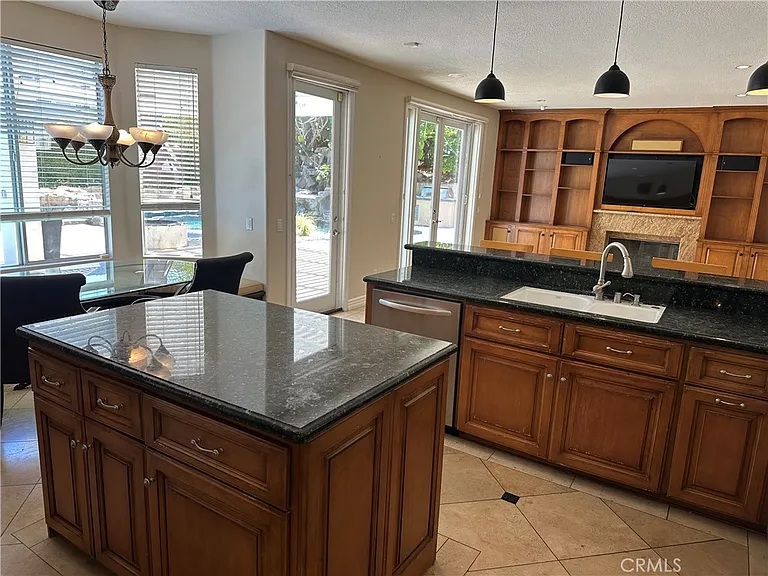 1700 Bronzewood Ct — Photo 10