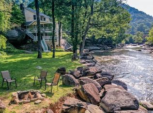 533 Main St, Lake Lure, NC 28746