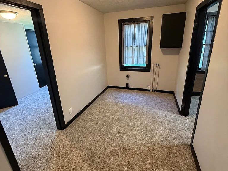 205 Graham St — Photo 6