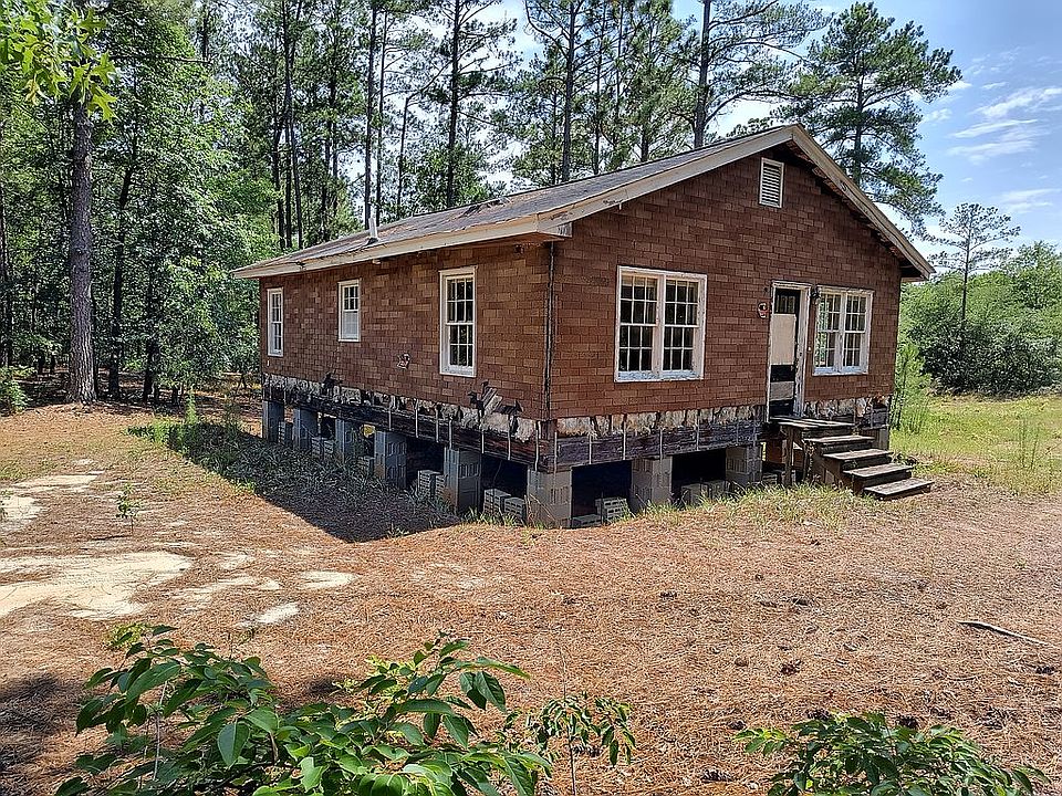 2nd image of 618 Toms Creek Rd