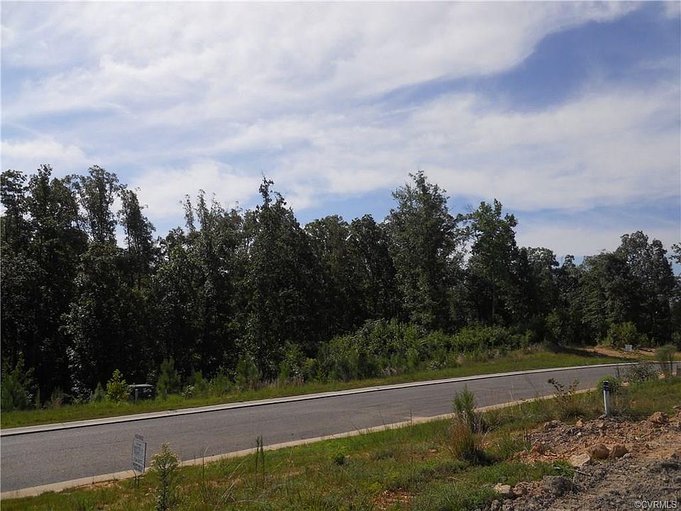 2nd image of 19943 Chesdin Harbor Dr