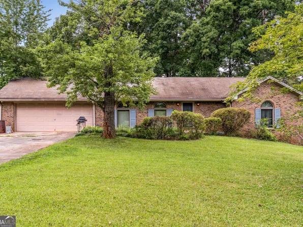 734 Old Tucker Rd, Stone Mountain, GA 30087