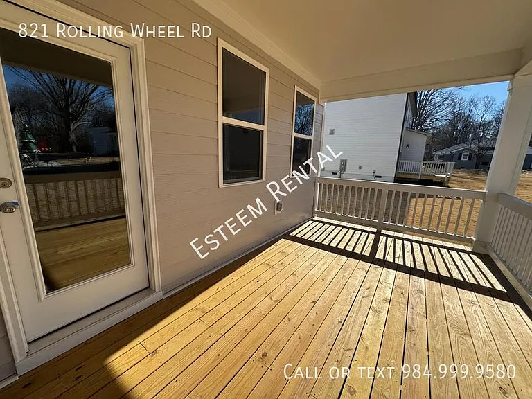 821 Rolling Wheel Rd — Photo 31