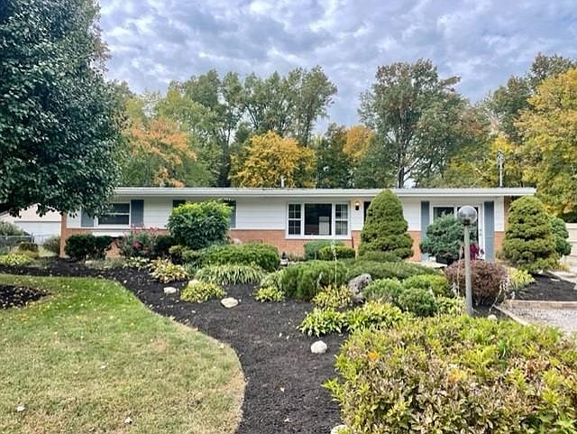 1st image of 61 Wolfer Dr