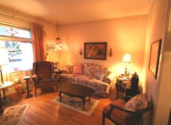 2nd image of 1681 Sherburne Ave