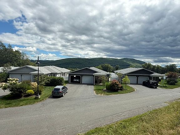 2nd image of 98 Magnolia Dr