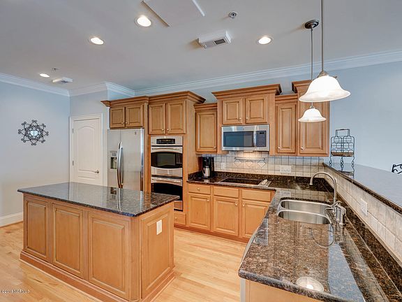 3rd image of 305 S Lake Park Boulevard #205