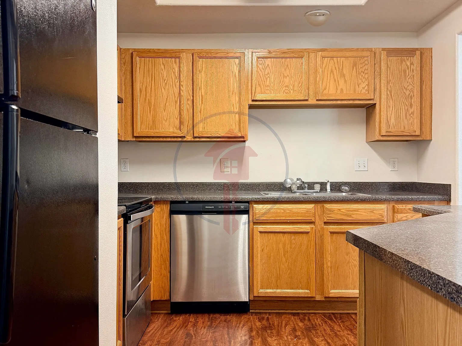 40 W Townhome — Photo 4