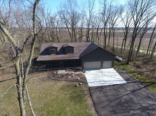 13980 Damen Rd, Morrison, IL 61270