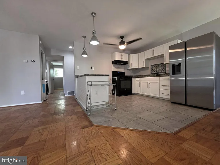 7316 Donnell Pl #B-2 — Photo 3
